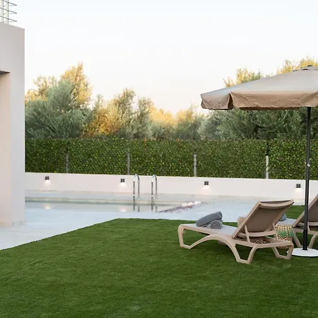 Aurelia Βίλα Βρωμονέρι