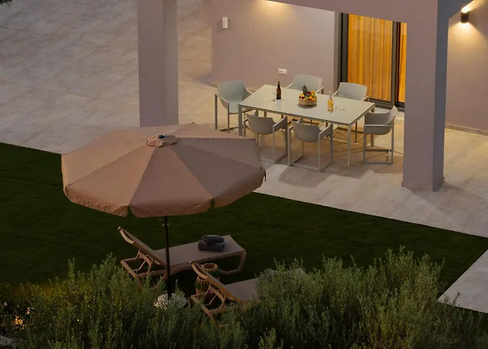 Aurelia Villa Vromonérion